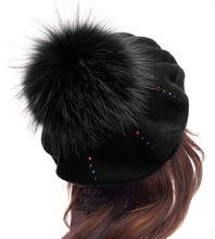 Beret damski zimowy, pompon jenot, Castelia, wełniany, czarny,  55-57 cm